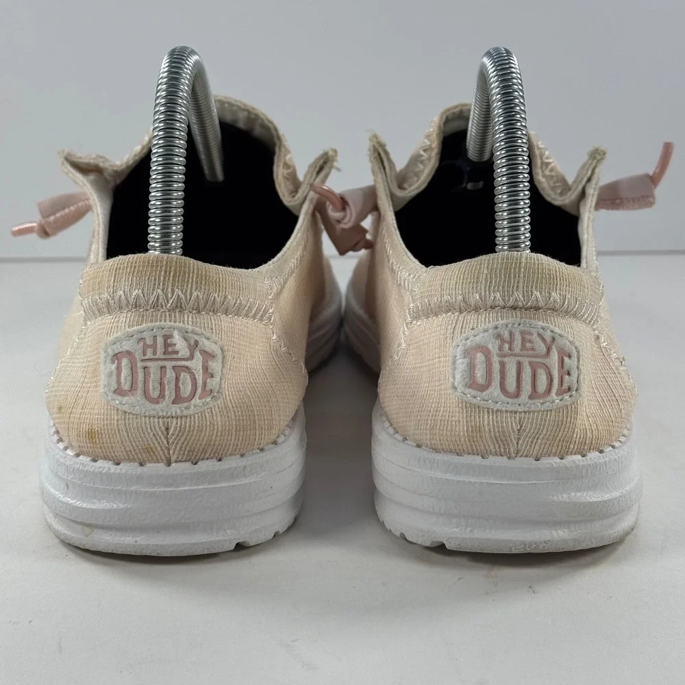Hey Dude Wendy Star Loafer‎ Slip On Shoes Women's Size 8 Beige Canvas Casual